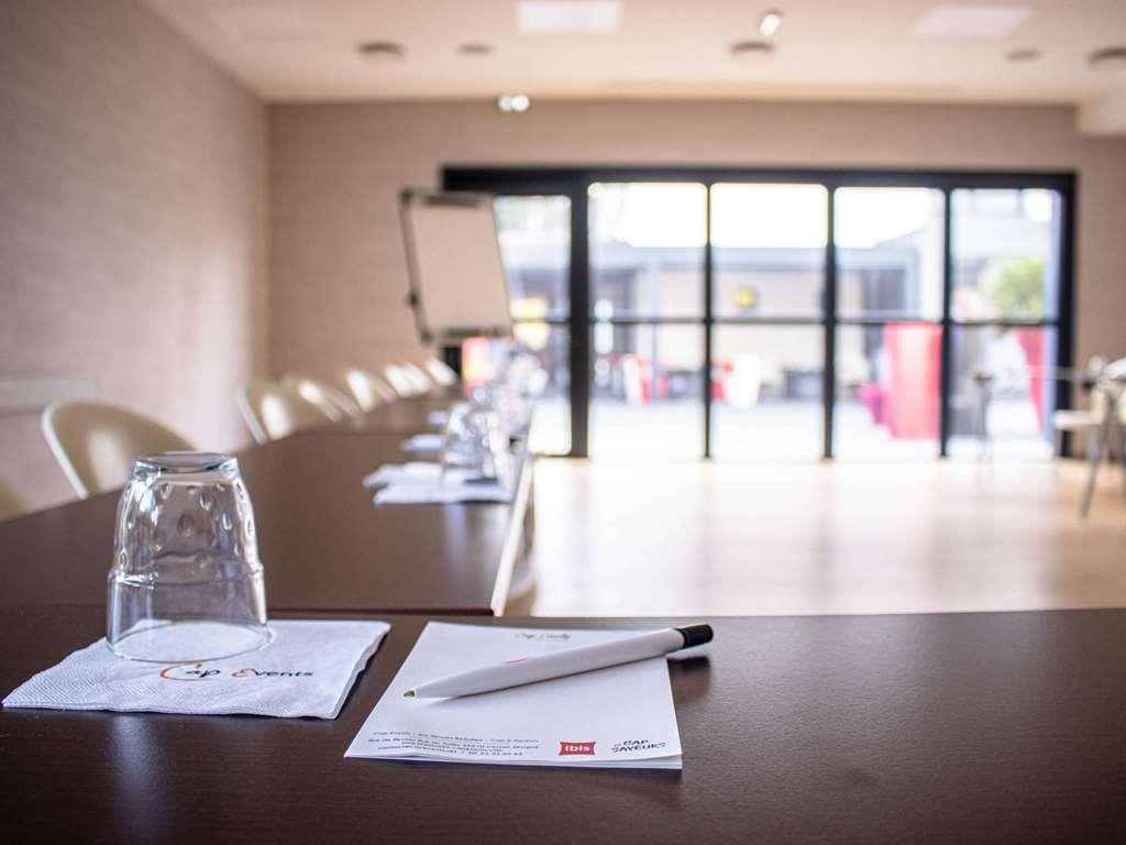 Ibis Rennes Beaulieu 호텔 Cesson-Sévigné 외부 사진